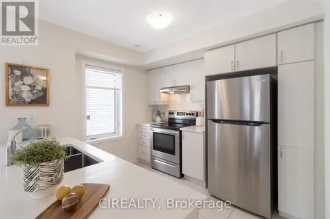 3349 Thunderbird Promenade Pickering ON L1X 0N1