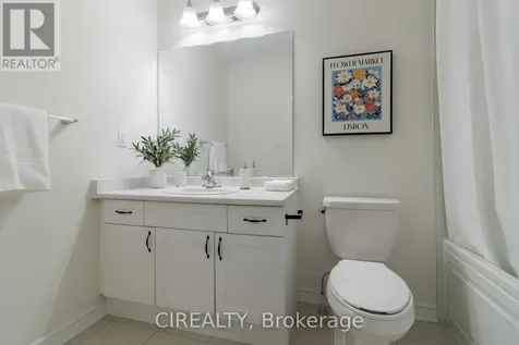 3349 Thunderbird Promenade Pickering ON L1X 0N1