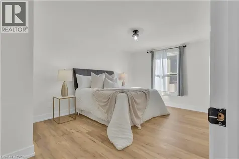 127 Acorn Crescent London ON N6G 3V4