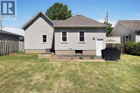 208 Patteson Avenue Chatham ON N7M 1V1