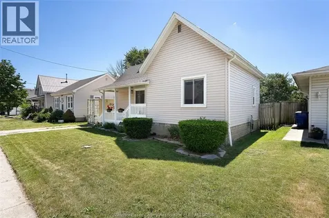 208 Patteson Avenue Chatham ON N7M 1V1