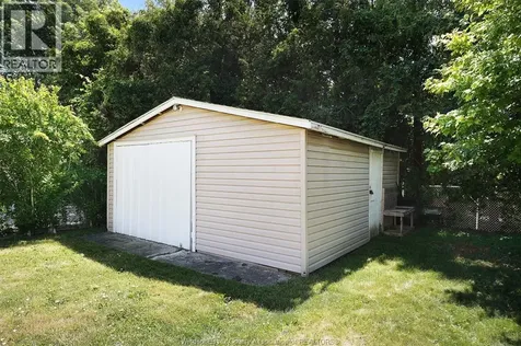 208 Patteson Avenue Chatham ON N7M 1V1