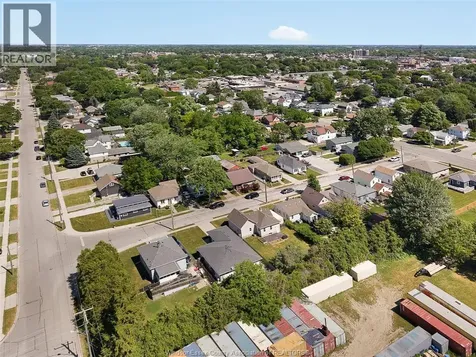 208 Patteson Avenue Chatham ON N7M 1V1