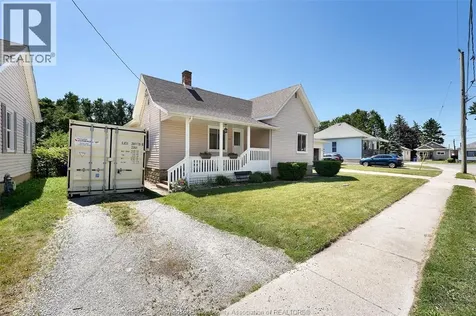 208 Patteson Avenue Chatham ON N7M 1V1