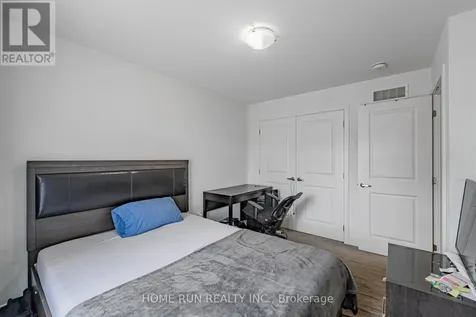 328 Ibanez Walk Ottawa ON K1T 0V8