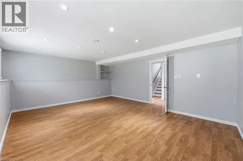 42 Terrace Avenue Welland ON L3C 2C4