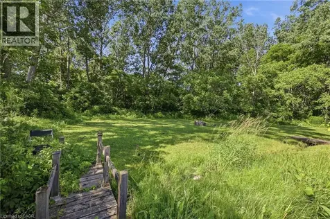 42 Terrace Avenue Welland ON L3C 2C4