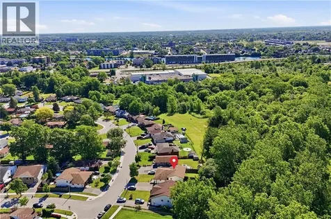 42 Terrace Avenue Welland ON L3C 2C4