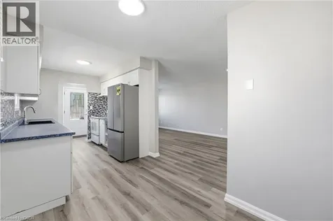 42 Terrace Avenue Welland ON L3C 2C4