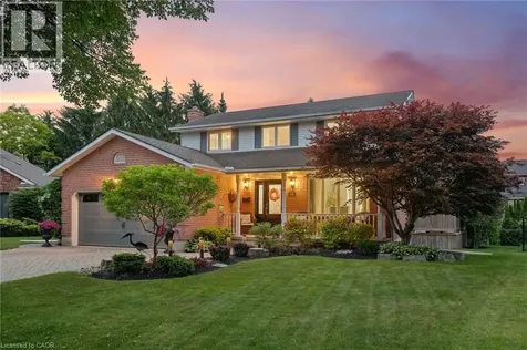 18 Dunnington Court Kitchener ON N2A 3M5