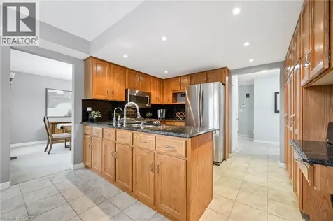 18 Dunnington Court Kitchener ON N2A 3M5