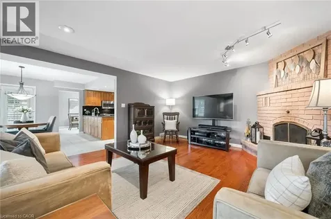 18 Dunnington Court Kitchener ON N2A 3M5