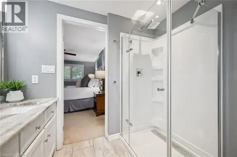 18 Dunnington Court Kitchener ON N2A 3M5