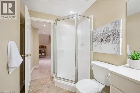 18 Dunnington Court Kitchener ON N2A 3M5