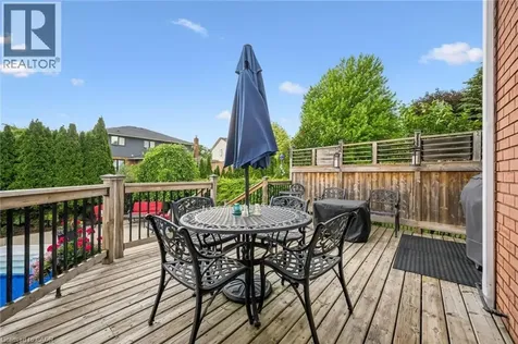 18 Dunnington Court Kitchener ON N2A 3M5