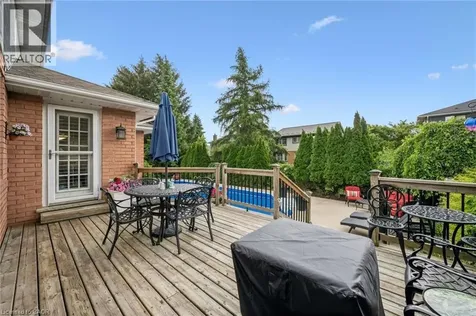 18 Dunnington Court Kitchener ON N2A 3M5
