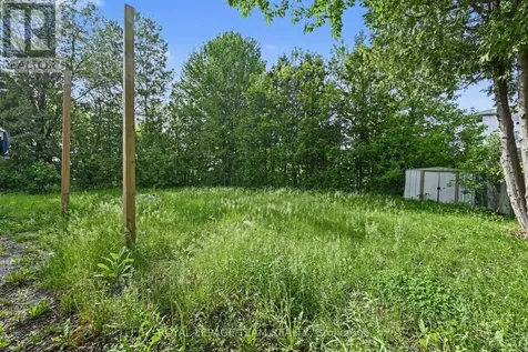 2 Mohns Avenue Petawawa ON K8H 2G4