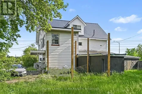 2 Mohns Avenue Petawawa ON K8H 2G4