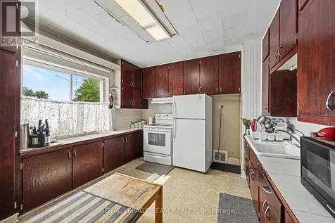 2 Mohns Avenue Petawawa ON K8H 2G4