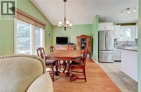 180 Balmoral Drive Brantford ON N3R 7N5