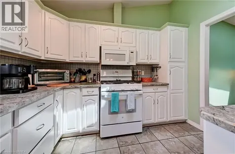 180 Balmoral Drive Brantford ON N3R 7N5