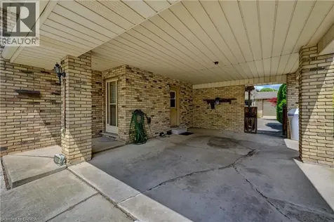 180 Balmoral Drive Brantford ON N3R 7N5