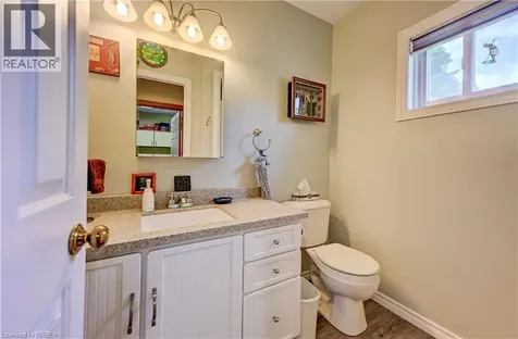 180 Balmoral Drive Brantford ON N3R 7N5