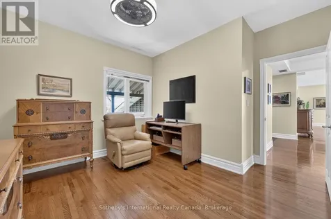 541 Mariners Way Collingwood ON L9Y 5C7
