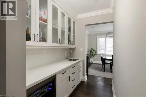 540 Weir Avenue Oakville ON L6L 4X4