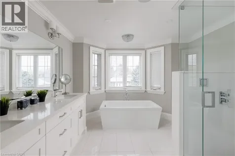 540 Weir Avenue Oakville ON L6L 4X4