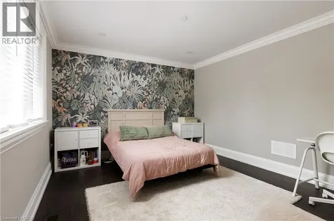 540 Weir Avenue Oakville ON L6L 4X4