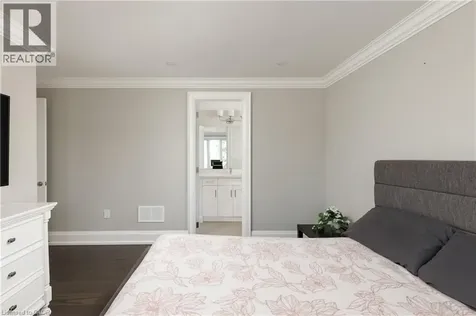 540 Weir Avenue Oakville ON L6L 4X4