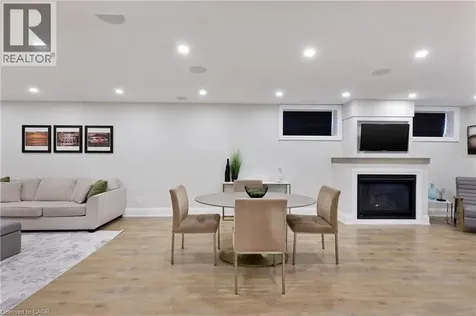 540 Weir Avenue Oakville ON L6L 4X4