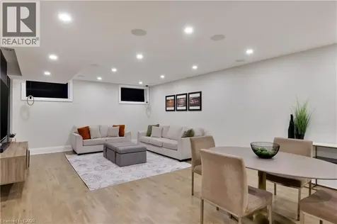 540 Weir Avenue Oakville ON L6L 4X4