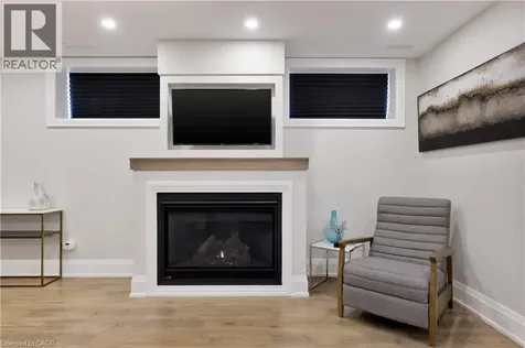 540 Weir Avenue Oakville ON L6L 4X4
