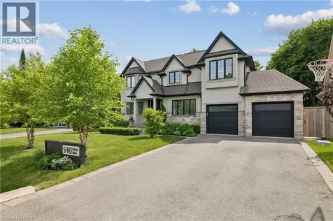 540 Weir Avenue Oakville ON L6L 4X4