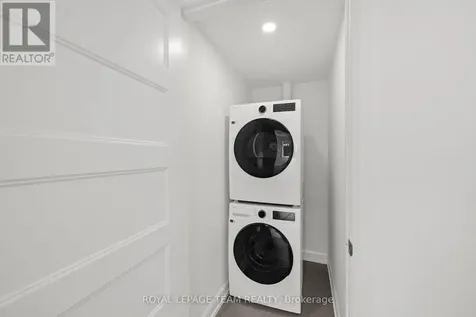 998 Hollington Street Ottawa ON K1Z 6K6
