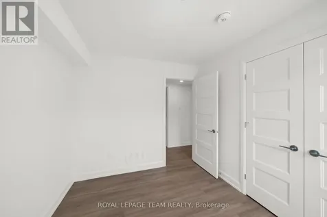 998 Hollington Street Ottawa ON K1Z 6K6