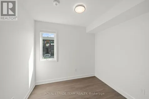 998 Hollington Street Ottawa ON K1Z 6K6