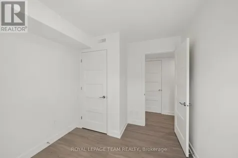 998 Hollington Street Ottawa ON K1Z 6K6