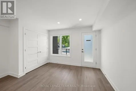 998 Hollington Street Ottawa ON K1Z 6K6