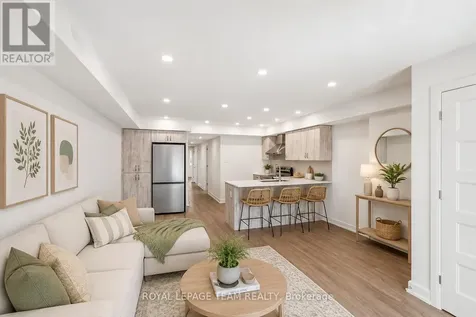 998 Hollington Street Ottawa ON K1Z 6K6