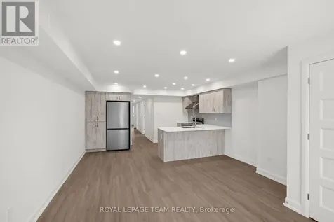 998 Hollington Street Ottawa ON K1Z 6K6