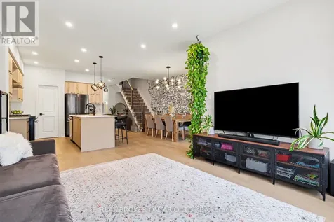 769 Cairn Crescent Ottawa ON K1W 0P4