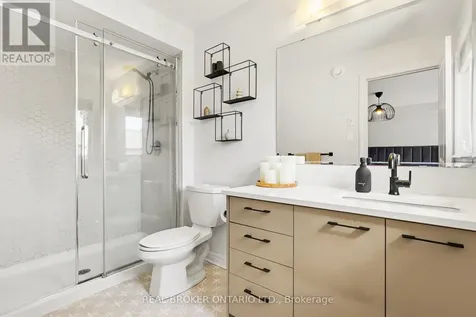 769 Cairn Crescent Ottawa ON K1W 0P4