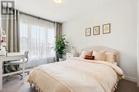 769 Cairn Crescent Ottawa ON K1W 0P4