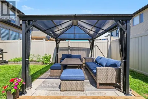 769 Cairn Crescent Ottawa ON K1W 0P4