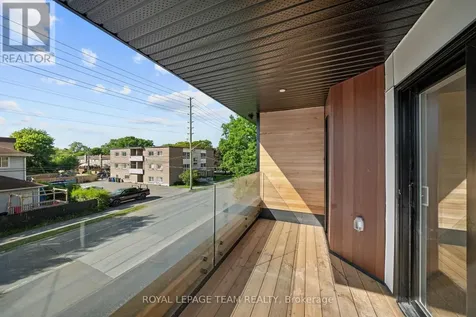 998 Hollington Street Ottawa ON K1Z 7Z9