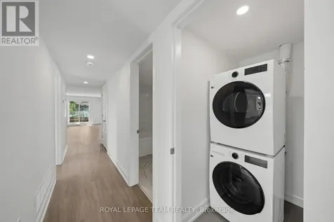 998 Hollington Street Ottawa ON K1Z 7Z9