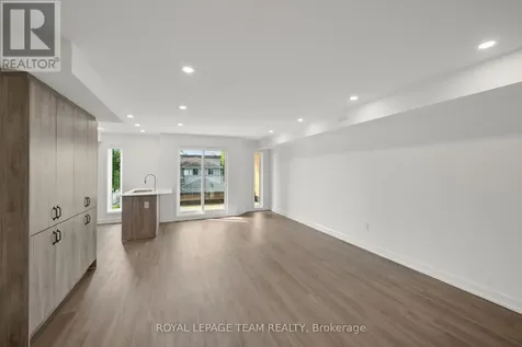 998 Hollington Street Ottawa ON K1Z 7Z9
